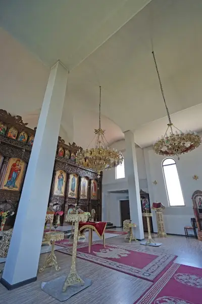 Храм „Св. Георги Победоносец и св. Тривелий“