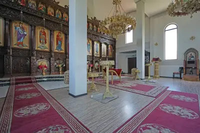 Храм „Св. Георги Победоносец и св. Тривелий“