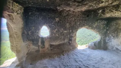 Ханкрумовски скален манастир