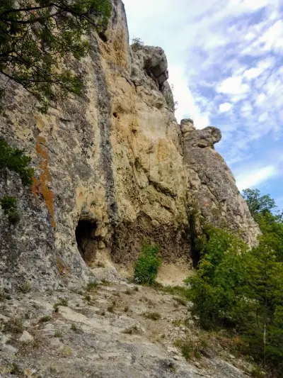 Ханкрумовски скален манастир