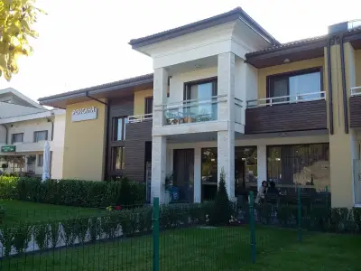 Хотел Роксана