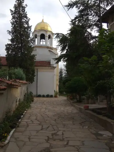 Храм „Свети Атанасий“