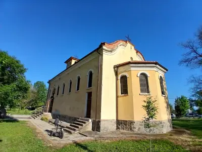 Храм „Свети ВМЧК Георги“