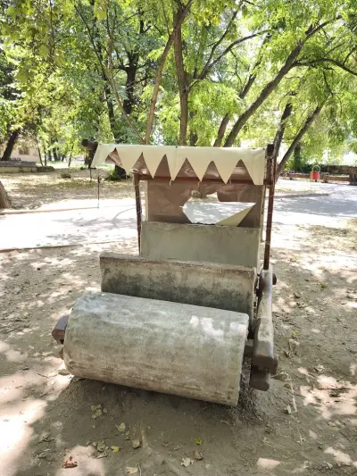 Динозавърският парк
