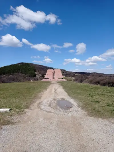 Мемориален парк