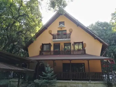 КИПАРИС