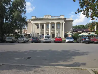 Паметник "Альоша"