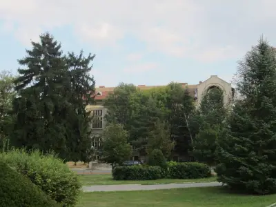 Паметник "Альоша"