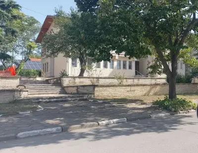 Община Опан