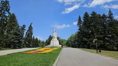 Централен вход Морска градина