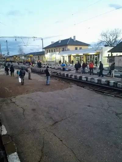 Гара Искър