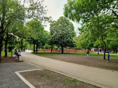 Парк „Лебеда“