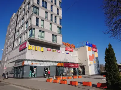 Търговски център "Надежда"