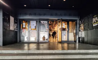 Театър Азарян