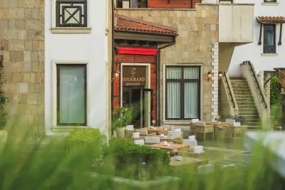 Nomad I OASIS RESORT LOZENETS