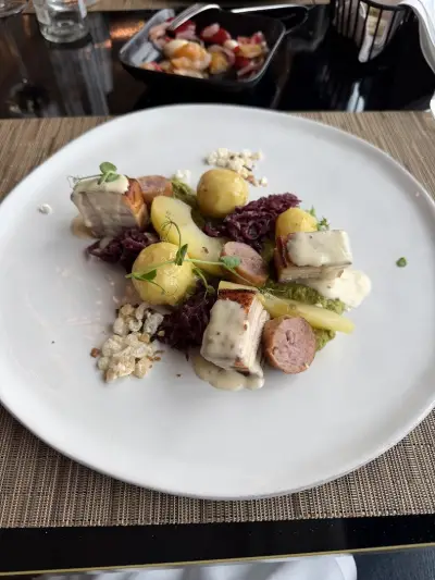 ADOR Restaurant