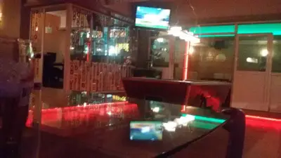 Facebar