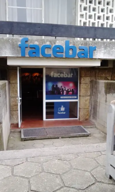 Facebar