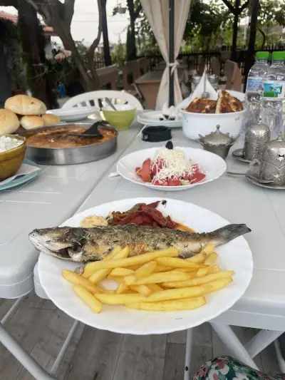 Alex's Bar