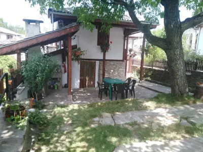 Дядовата къща