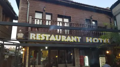 Рони Хотел