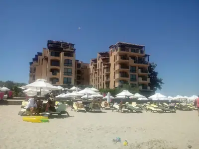 Oasis Laguna Apartments