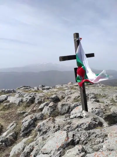 Връх Исполин (1523.4 м.)