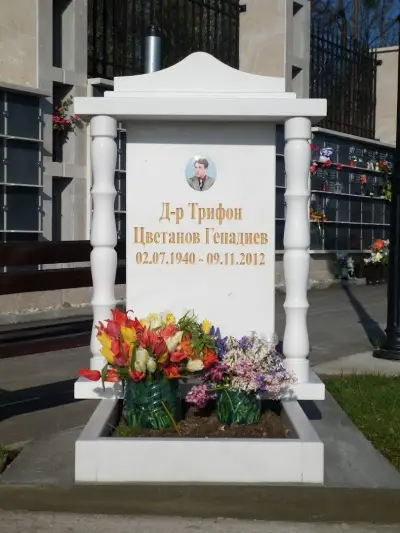 Аргонит-М, надгробни паметници, каменоделски услуги