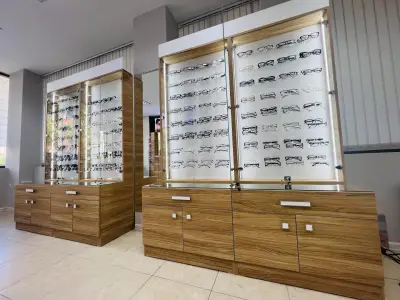 Очен център OpticStore - Никола Габровски