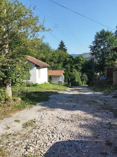 Къща за гости,, Приятели “