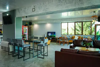 K2 Bar & Cafe