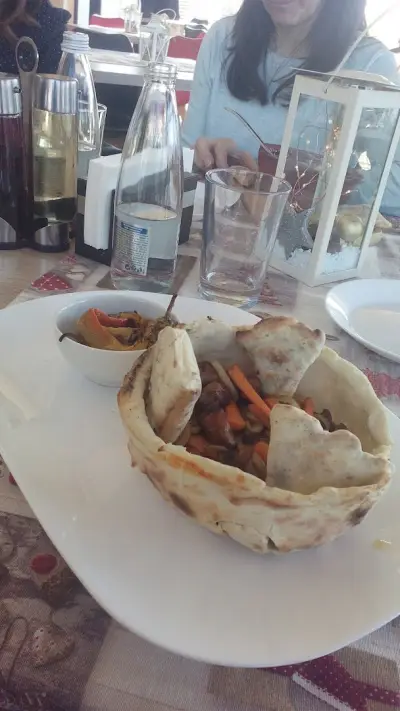 Гребна База