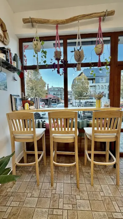 D'Elliecious Cake Shop Bansko, Сладкарница delicious Банско
