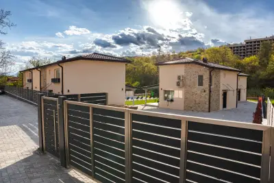 ENEVI Guest Houses-Къщи за гости Еневи