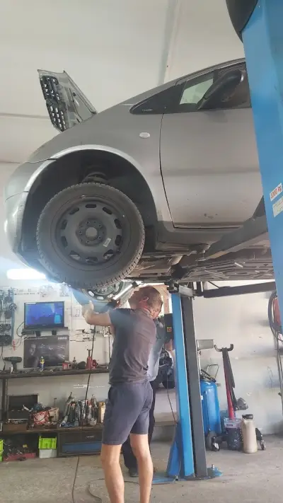 Автосервиз Саши Комерс