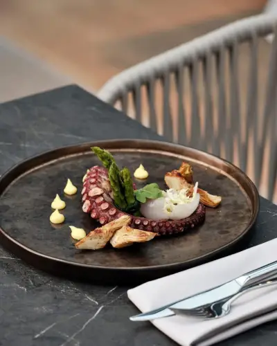 A Priori Restaurant & Garden