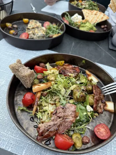 A Priori Restaurant & Garden