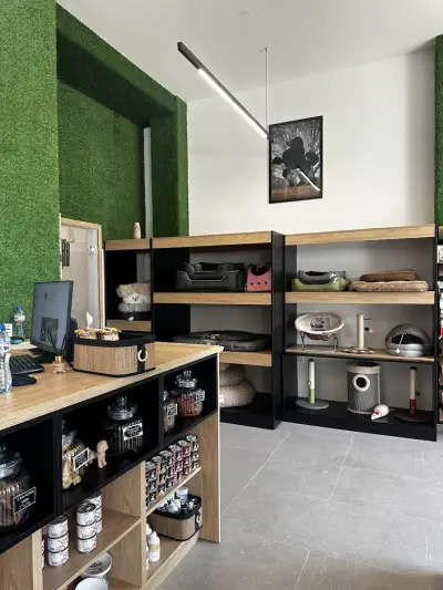 Different Pet Shop and Grooming/ Различният зоомагазин и груминг
