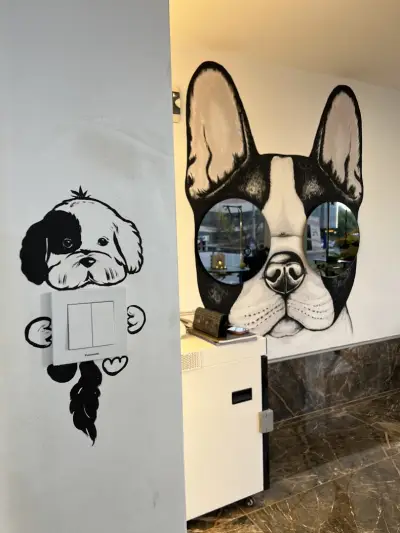 Chic Doggo