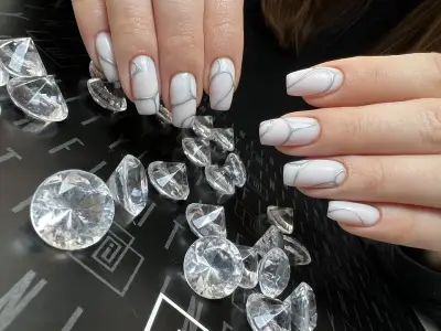 Studio Nora art nails
