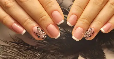 Studio Nora art nails
