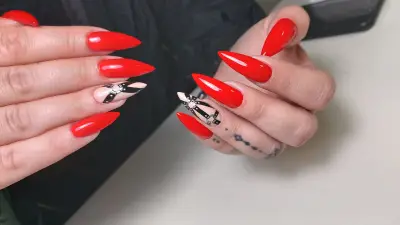 Studio Nora art nails