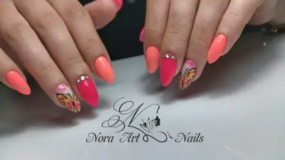 Studio Nora art nails