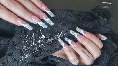 Studio Nora art nails