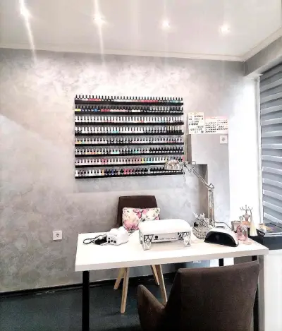 Iguana Nail Studio