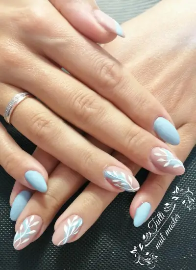 Tutti art nails