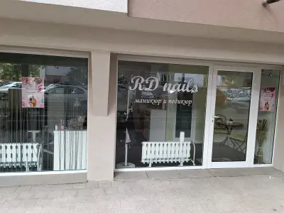 RD nails