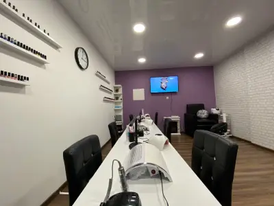 Nika Nails Factory