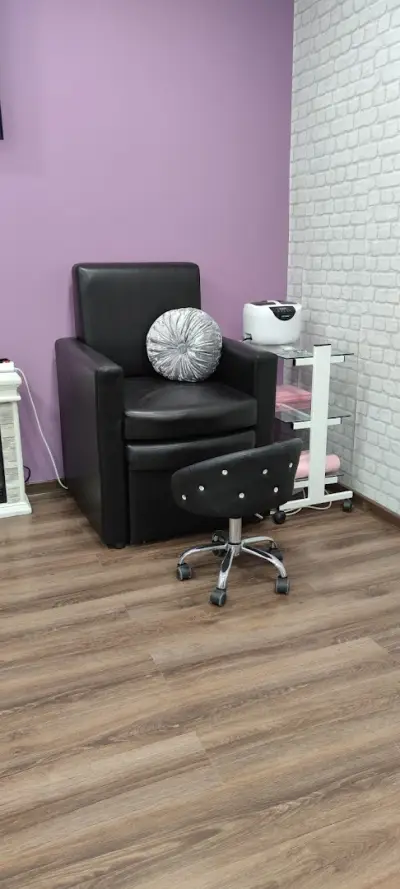 Nika Nails Factory
