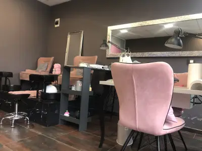 Candy Nail House
